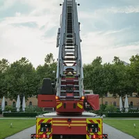 Drehleiter mit Korb 23/12 CC