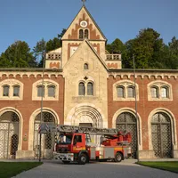 Drehleiter mit Korb 23/12 CC